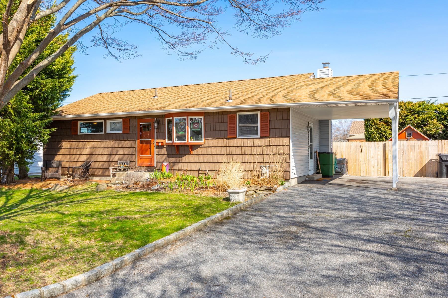 Single Family Windsor  Suffolk County, NY 11751, MLS-849618-2