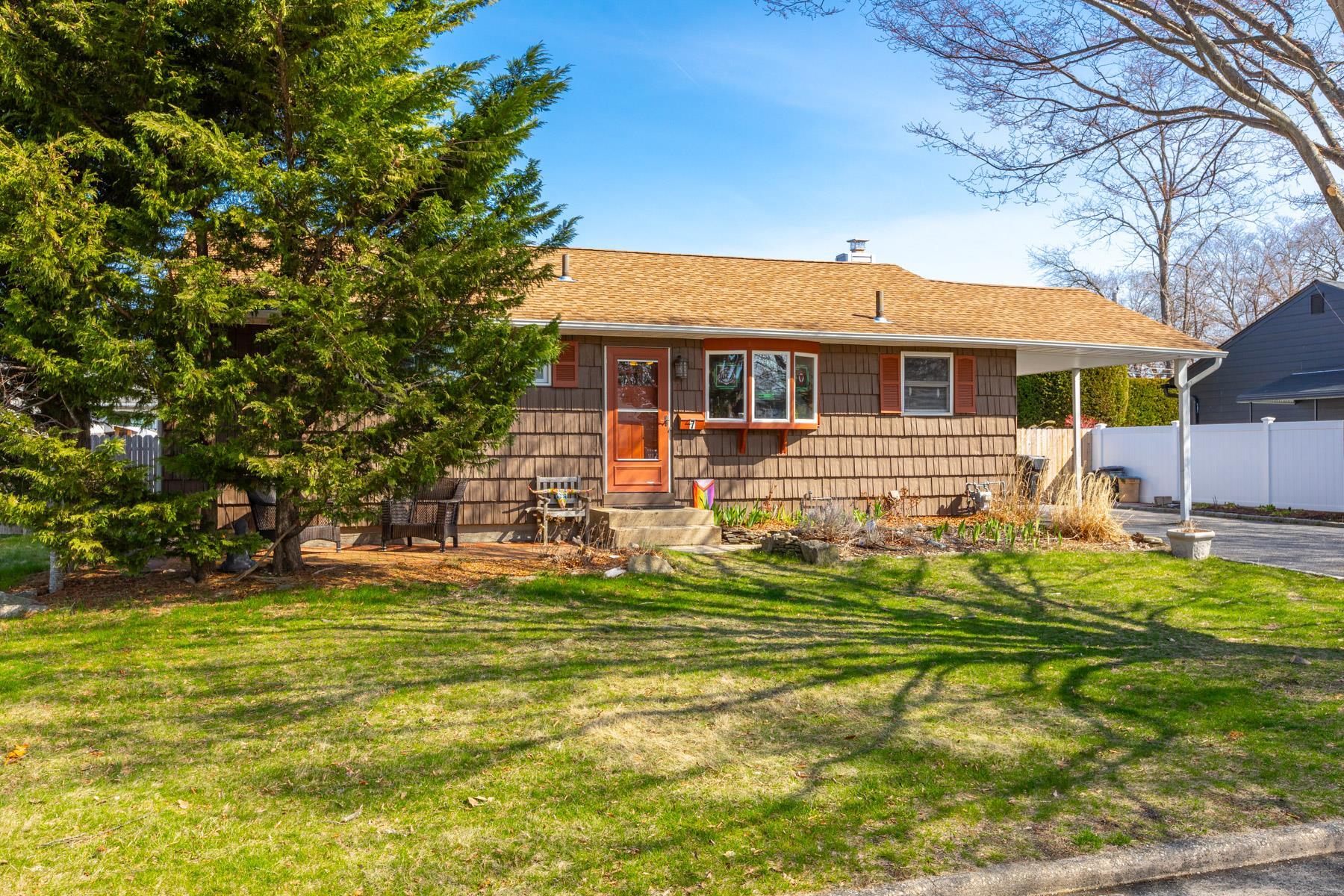 Single Family Windsor  Suffolk County, NY 11751, MLS-849618-3