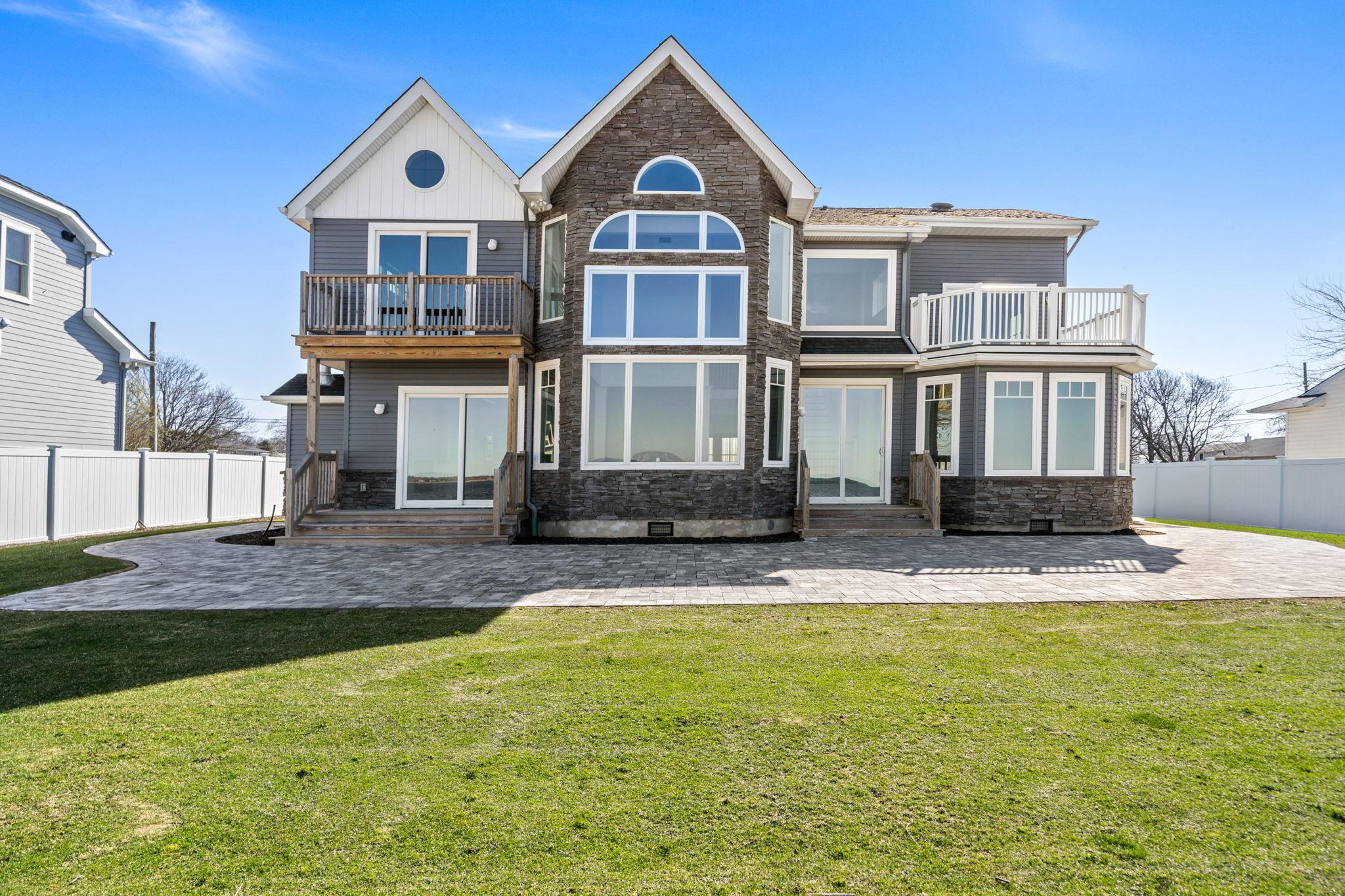 Single Family Grandview  Suffolk County, NY 11967, MLS-849621-10