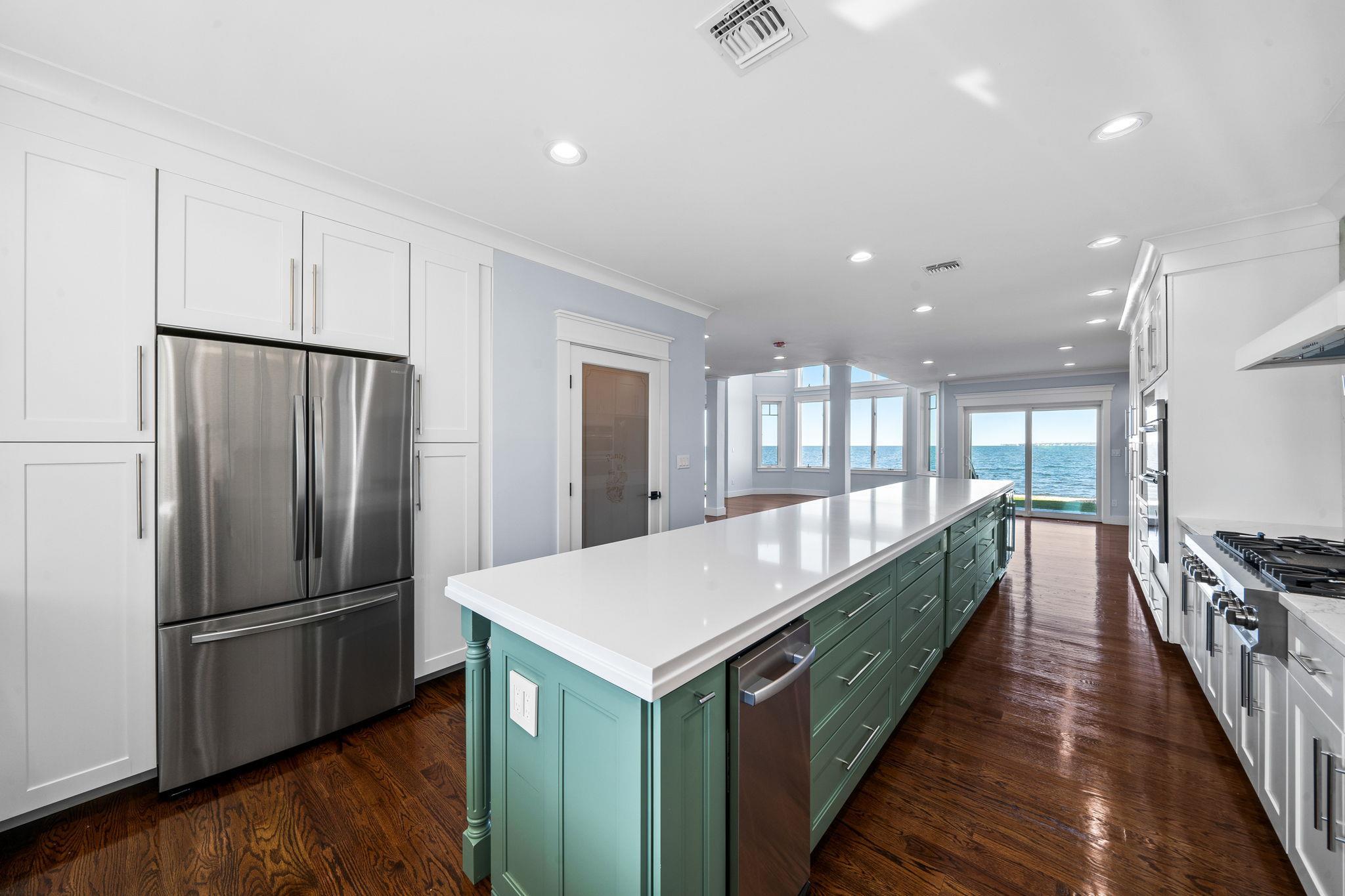 Single Family Grandview  Suffolk County, NY 11967, MLS-849621-35