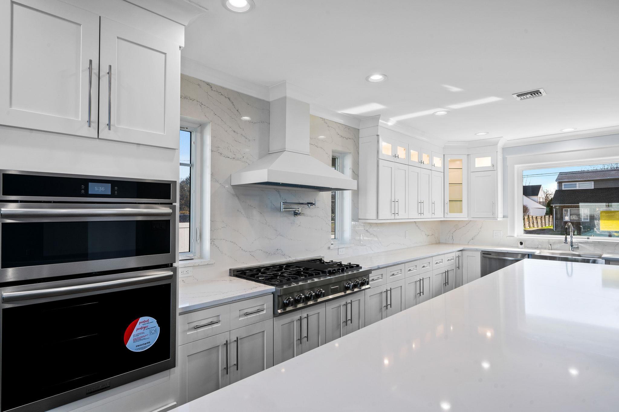 Single Family Grandview  Suffolk County, NY 11967, MLS-849621-37
