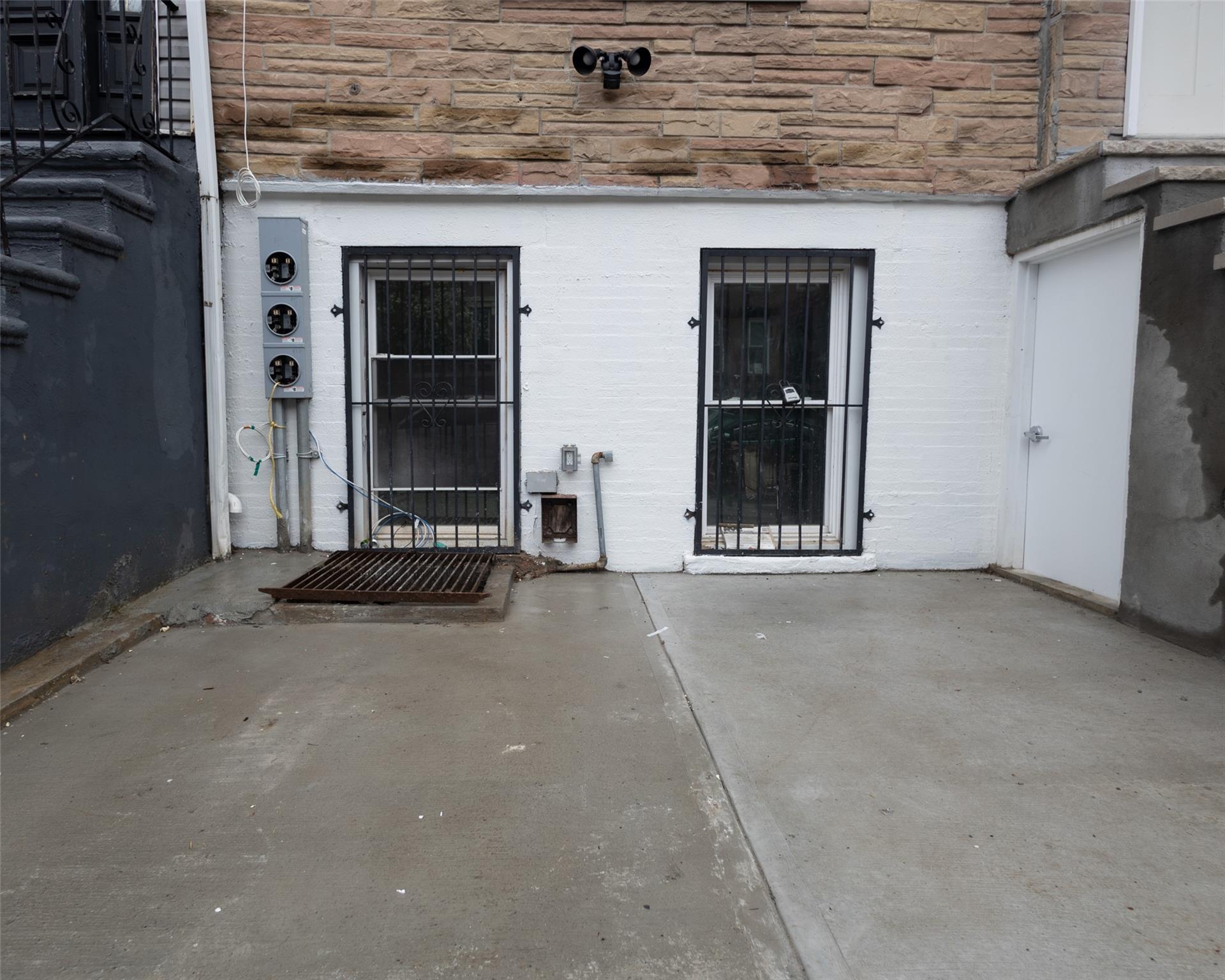 Single Family Monroe  Brooklyn, NY 11216, MLS-849688-4