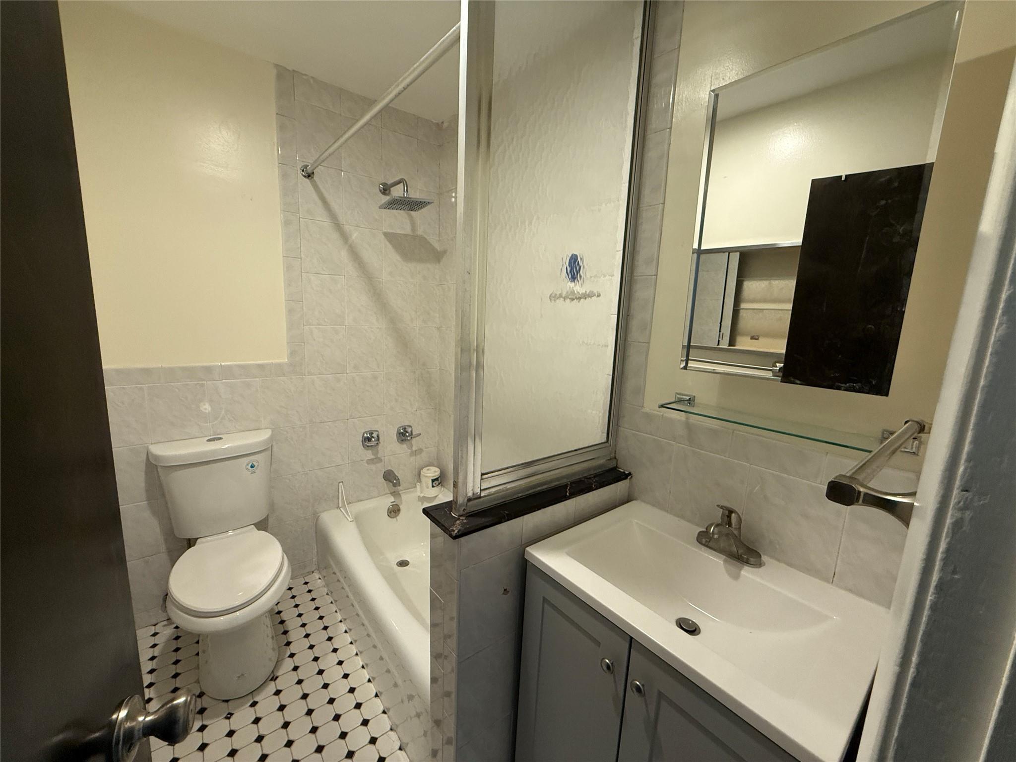 Apartment 69th Place  Queens, NY 11378, MLS-849699-6