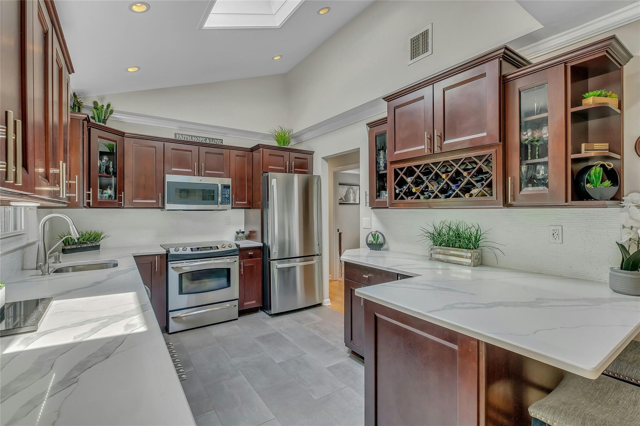 Single Family Rolling Hill  Suffolk County, NY 11946, MLS-849708-12