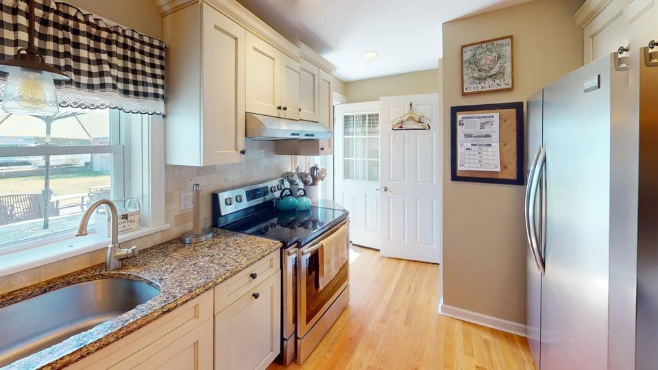 Single Family Santa Barbara  Suffolk County, NY 11757, MLS-849720-16