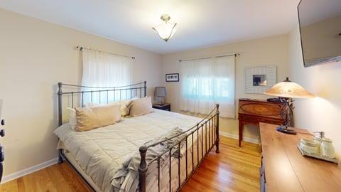 Single Family Santa Barbara  Suffolk County, NY 11757, MLS-849720-20