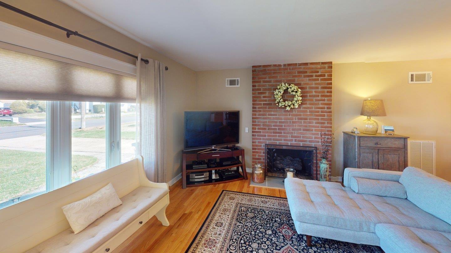 Single Family Santa Barbara  Suffolk County, NY 11757, MLS-849720-9