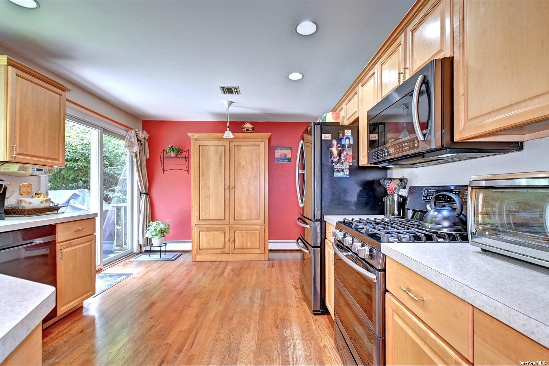 Single Family Woods  Suffolk County, NY 11792, MLS-849734-10