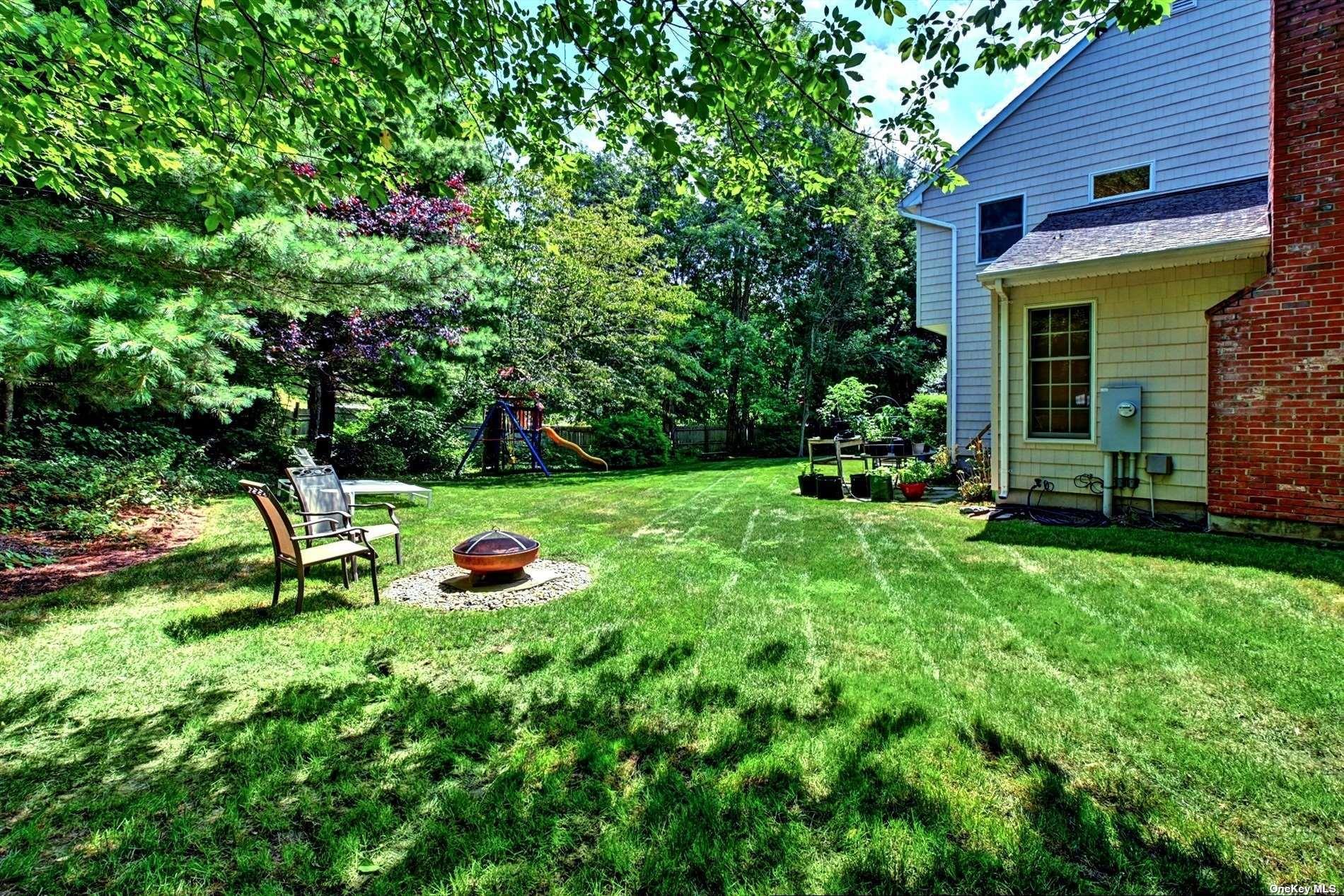 Single Family Woods  Suffolk County, NY 11792, MLS-849734-26