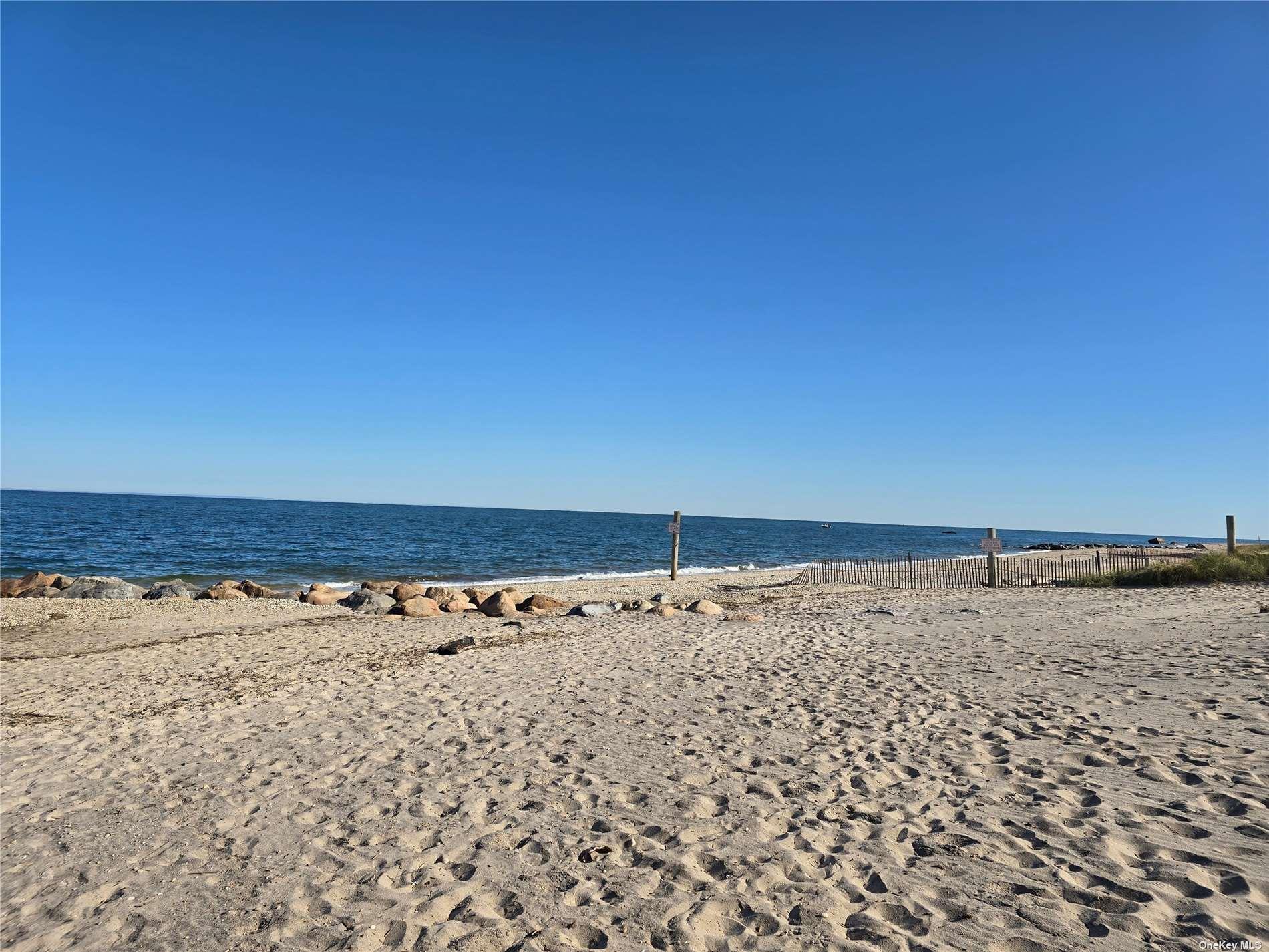 Single Family Woods  Suffolk County, NY 11792, MLS-849734-30