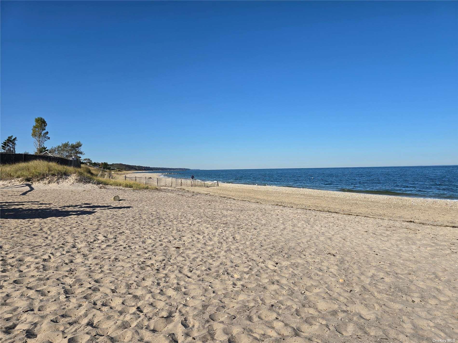 Single Family Woods  Suffolk County, NY 11792, MLS-849734-31