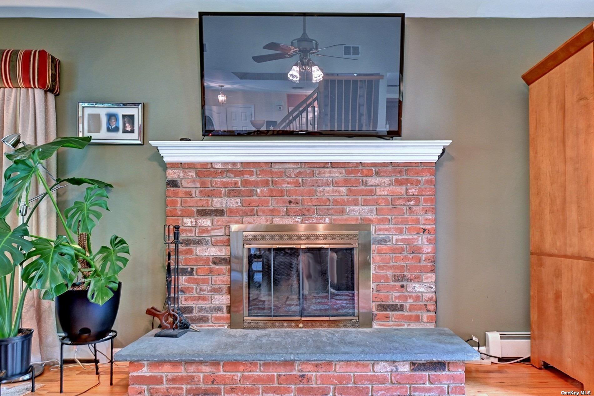 Single Family Woods  Suffolk County, NY 11792, MLS-849734-7