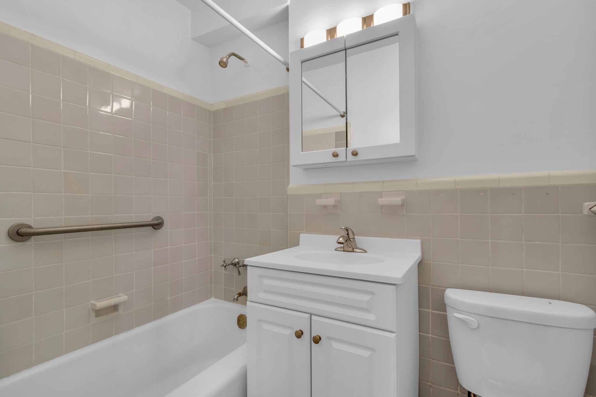Coop Knolls  Bronx, NY 10463, MLS-849752-21