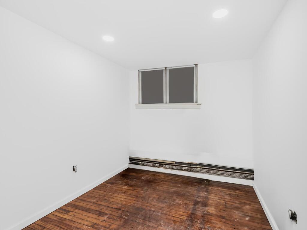 Single Family 94th  Brooklyn, NY 11236, MLS-849757-22