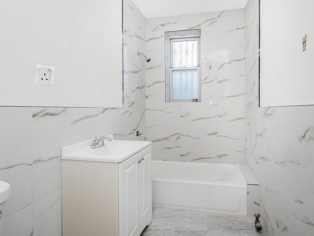 Single Family 94th  Brooklyn, NY 11236, MLS-849757-5