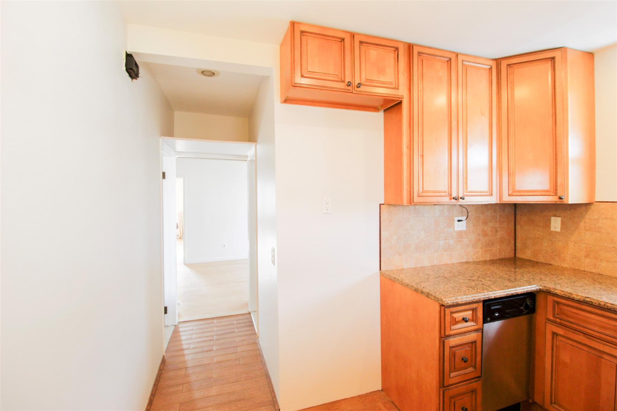 Single Family Hollywood  Bronx, NY 10465, MLS-849760-9