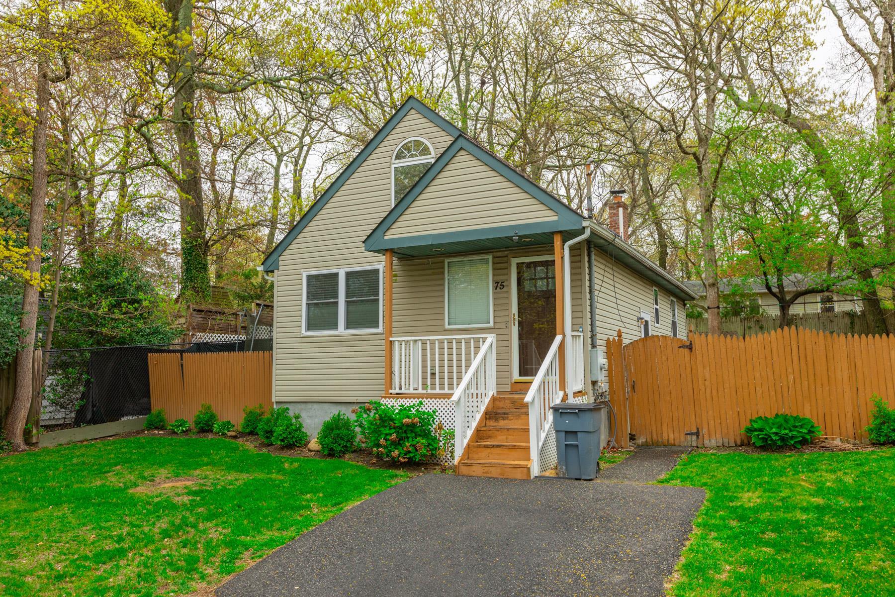 Single Family Palm  Suffolk County, NY 11778, MLS-849763-2