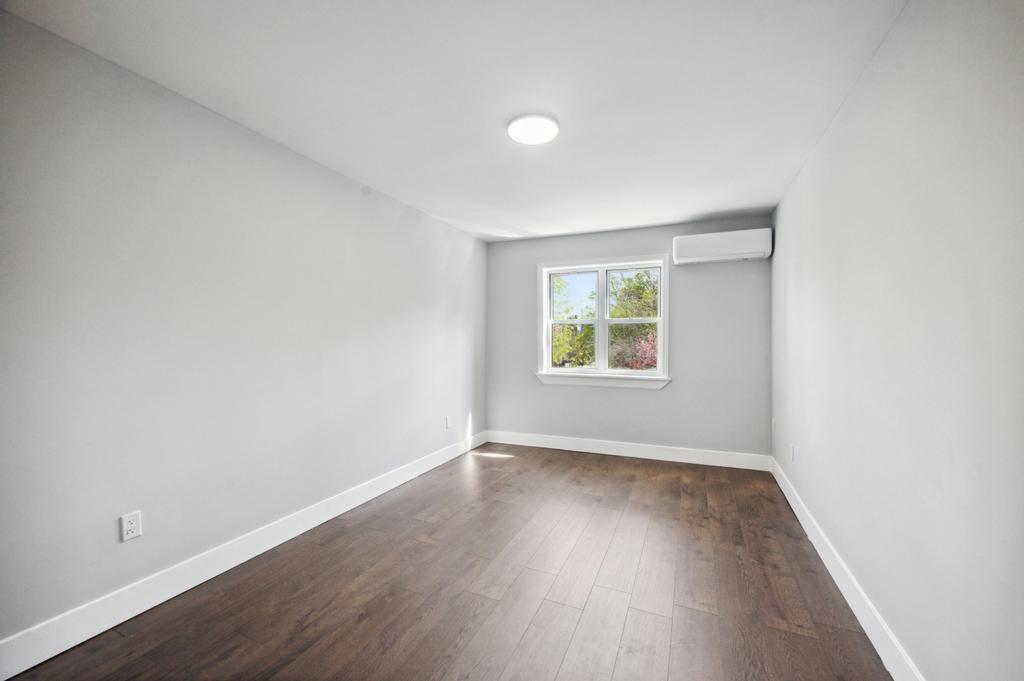 Single Family 252nd  Bronx, NY 10471, MLS-849771-14