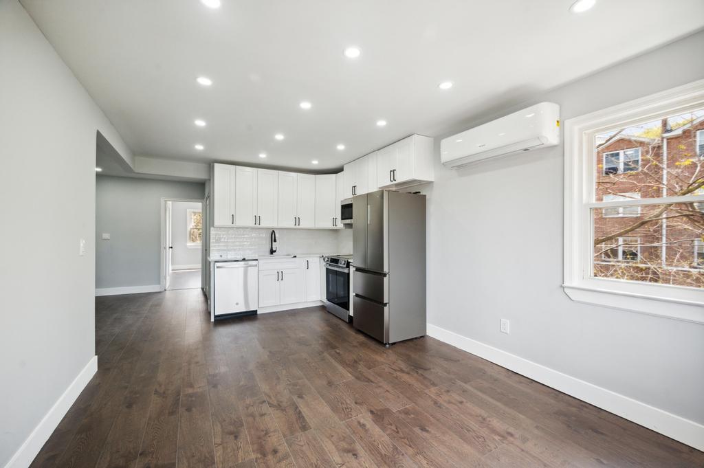 Single Family 252nd  Bronx, NY 10471, MLS-849771-21