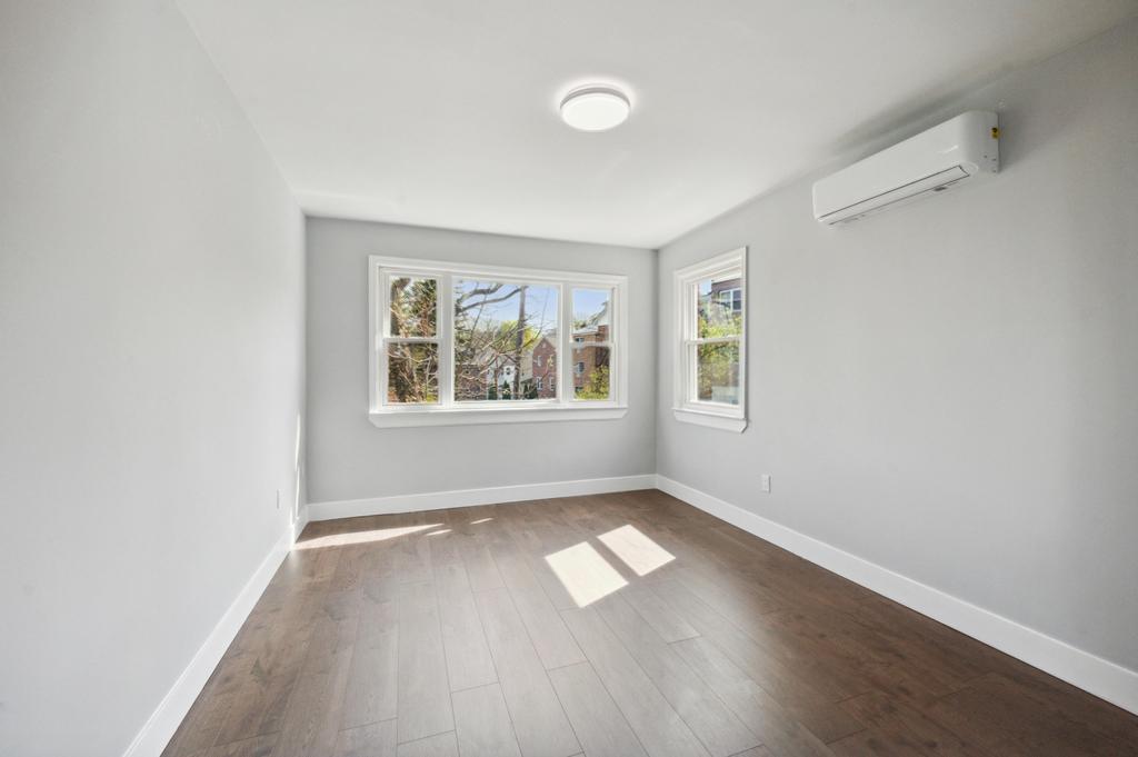 Single Family 252nd  Bronx, NY 10471, MLS-849771-26