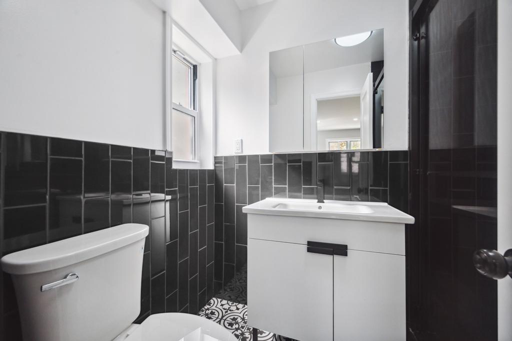 Single Family 252nd  Bronx, NY 10471, MLS-849771-35