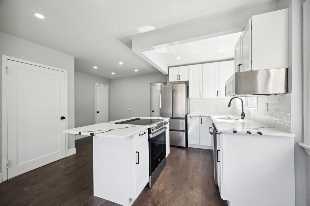 Single Family 252nd  Bronx, NY 10471, MLS-849771-8