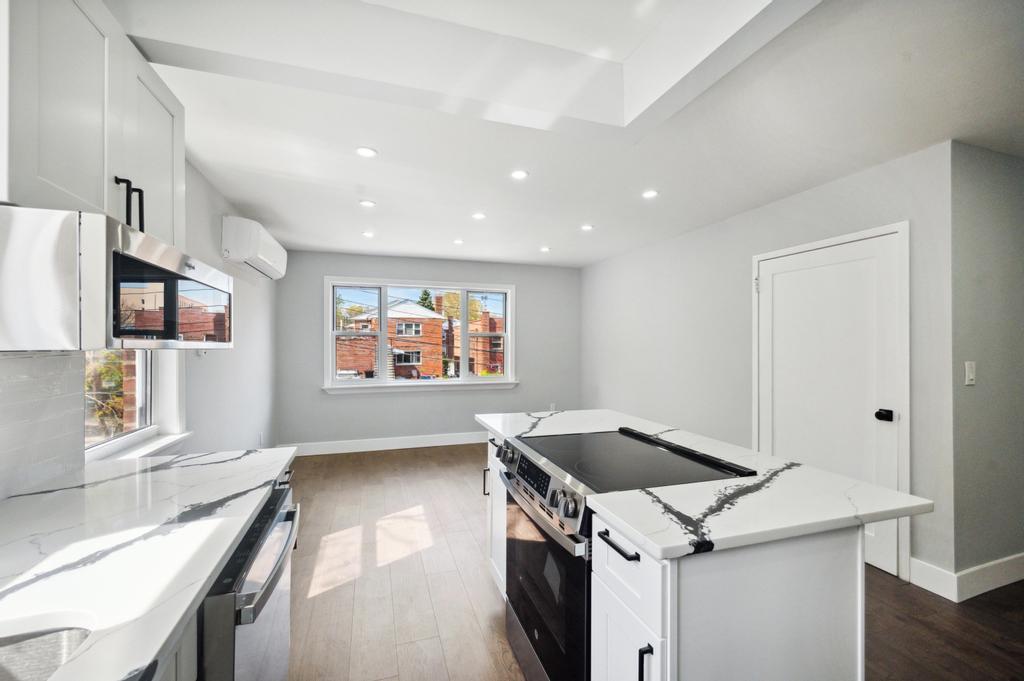 Single Family 252nd  Bronx, NY 10471, MLS-849771-9