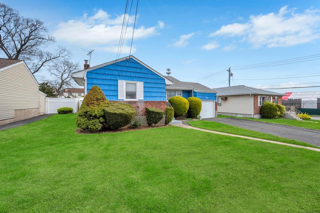 Single Family Henderson  Nassau County, NY 11580, MLS-849776-3