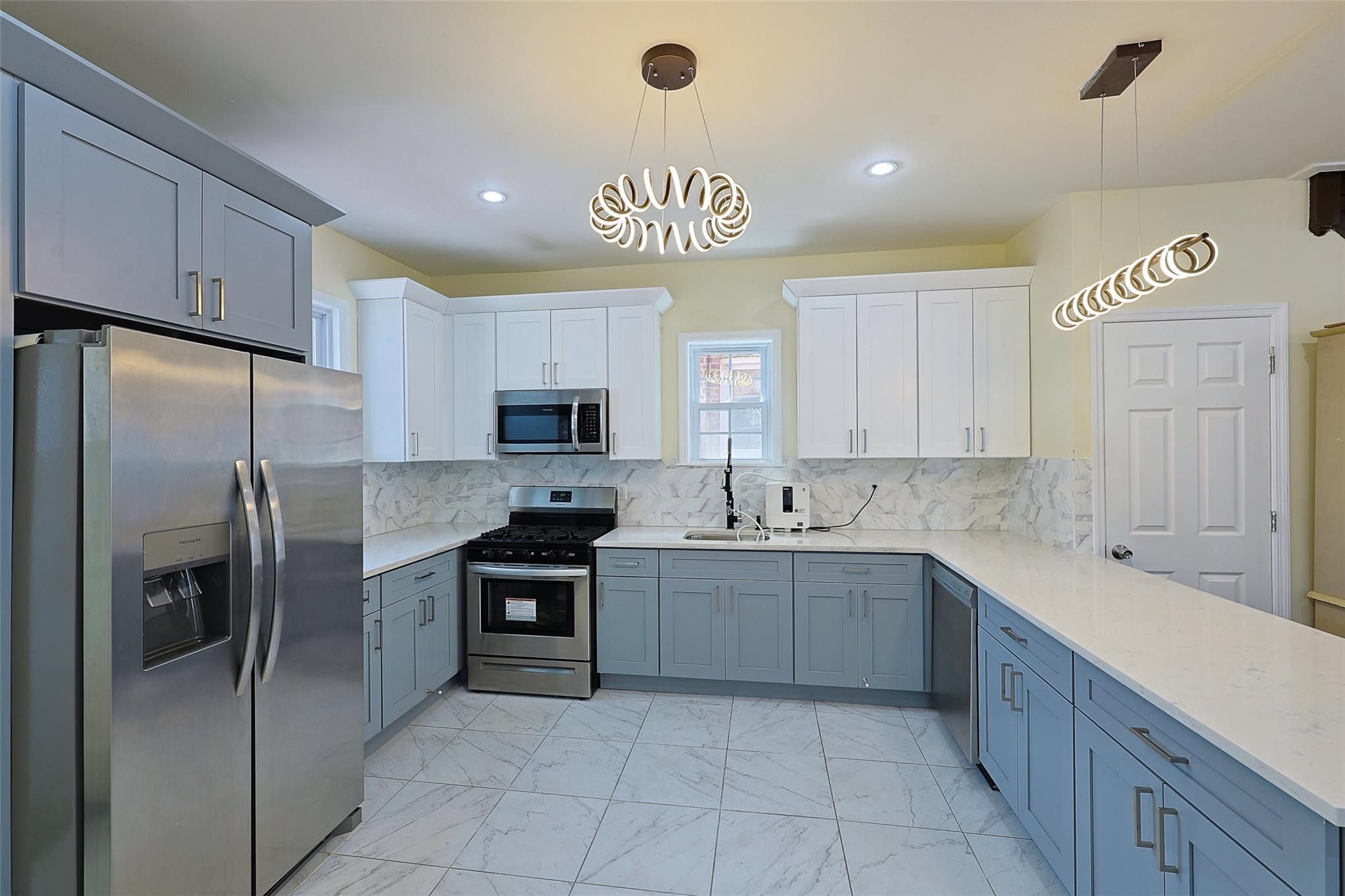 Single Family 115th  Queens, NY 11412, MLS-849777-9