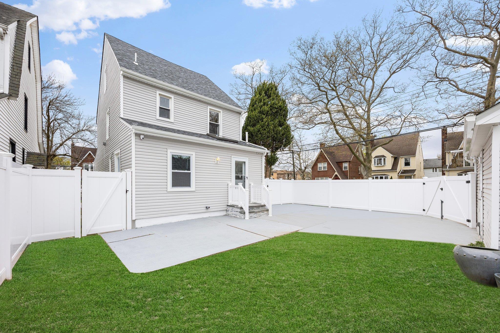 Single Family 87th  Queens, NY 11426, MLS-849780-21