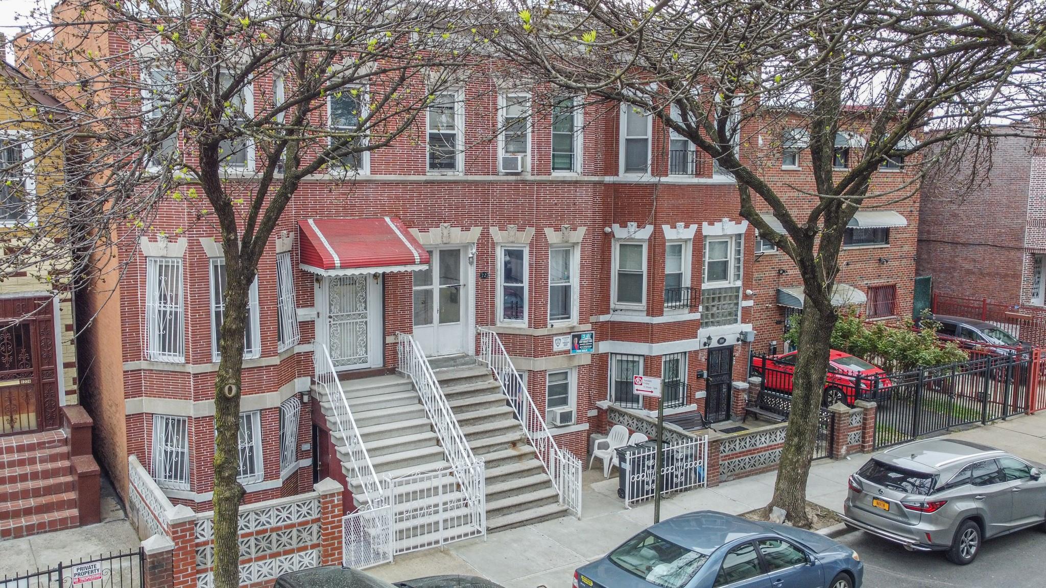 Single Family Taylor  Bronx, NY 10472, MLS-849782-2
