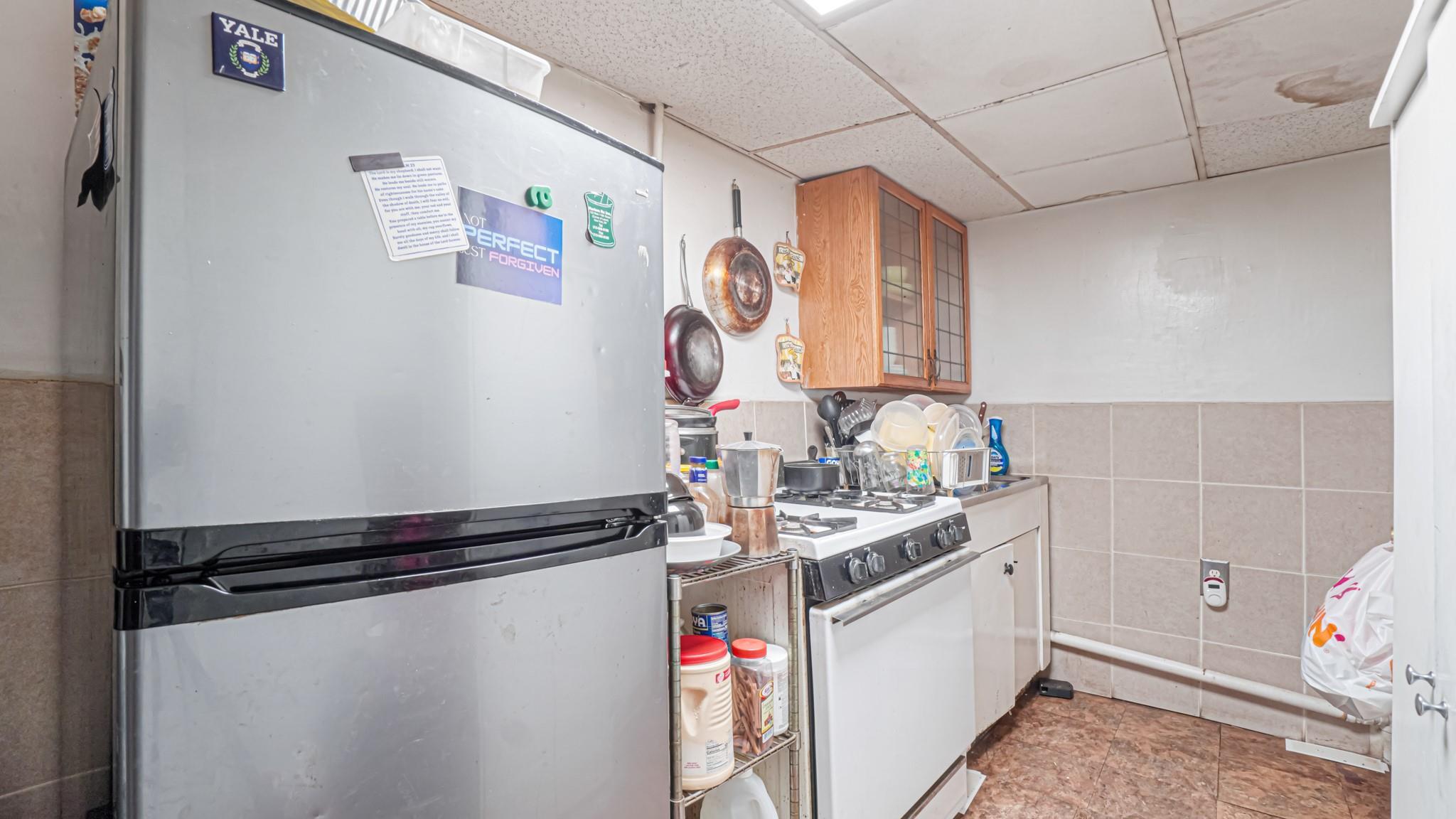 Single Family Taylor  Bronx, NY 10472, MLS-849782-5