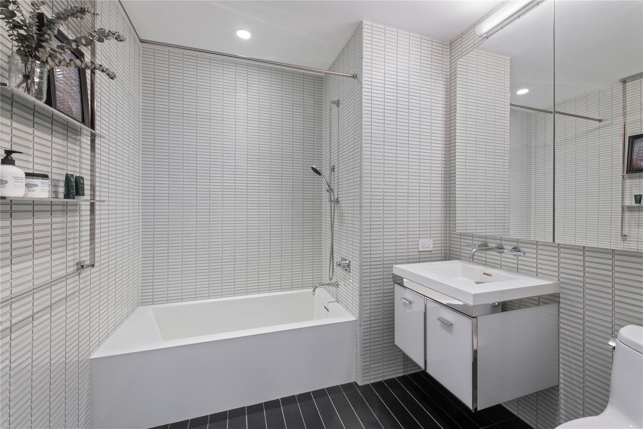 Condo South  Manhattan, NY 10002, MLS-849789-11