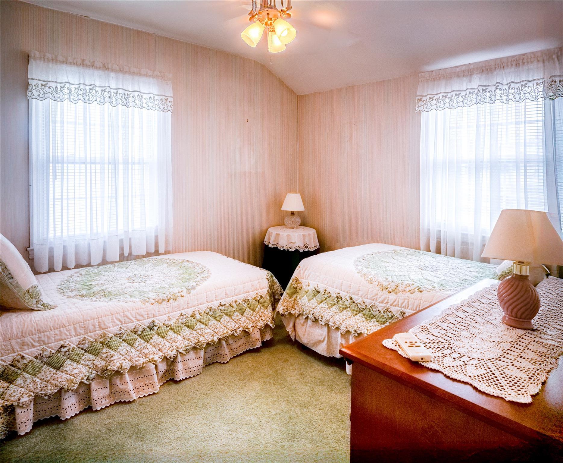 Single Family 249  Queens, NY 11426, MLS-849796-12