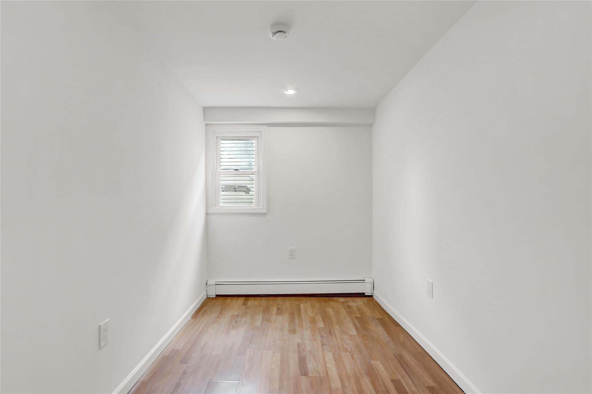 Single Family Brookside  Nassau County, NY 11520, MLS-849810-15