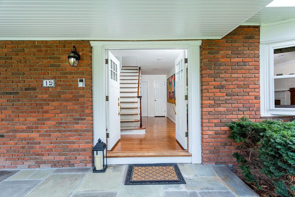 Single Family Stanwich  Out Of Area, NY 06830, MLS-849815-4