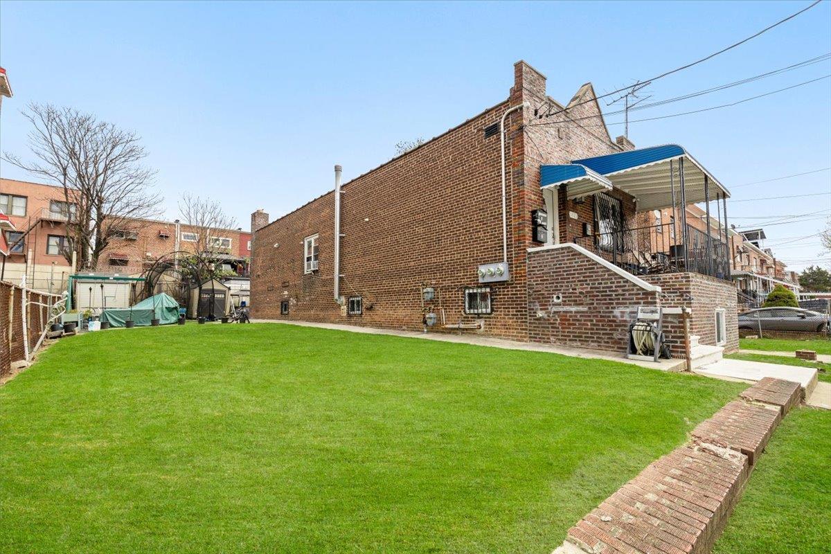Single Family 213th  Bronx, NY 10469, MLS-849825-11