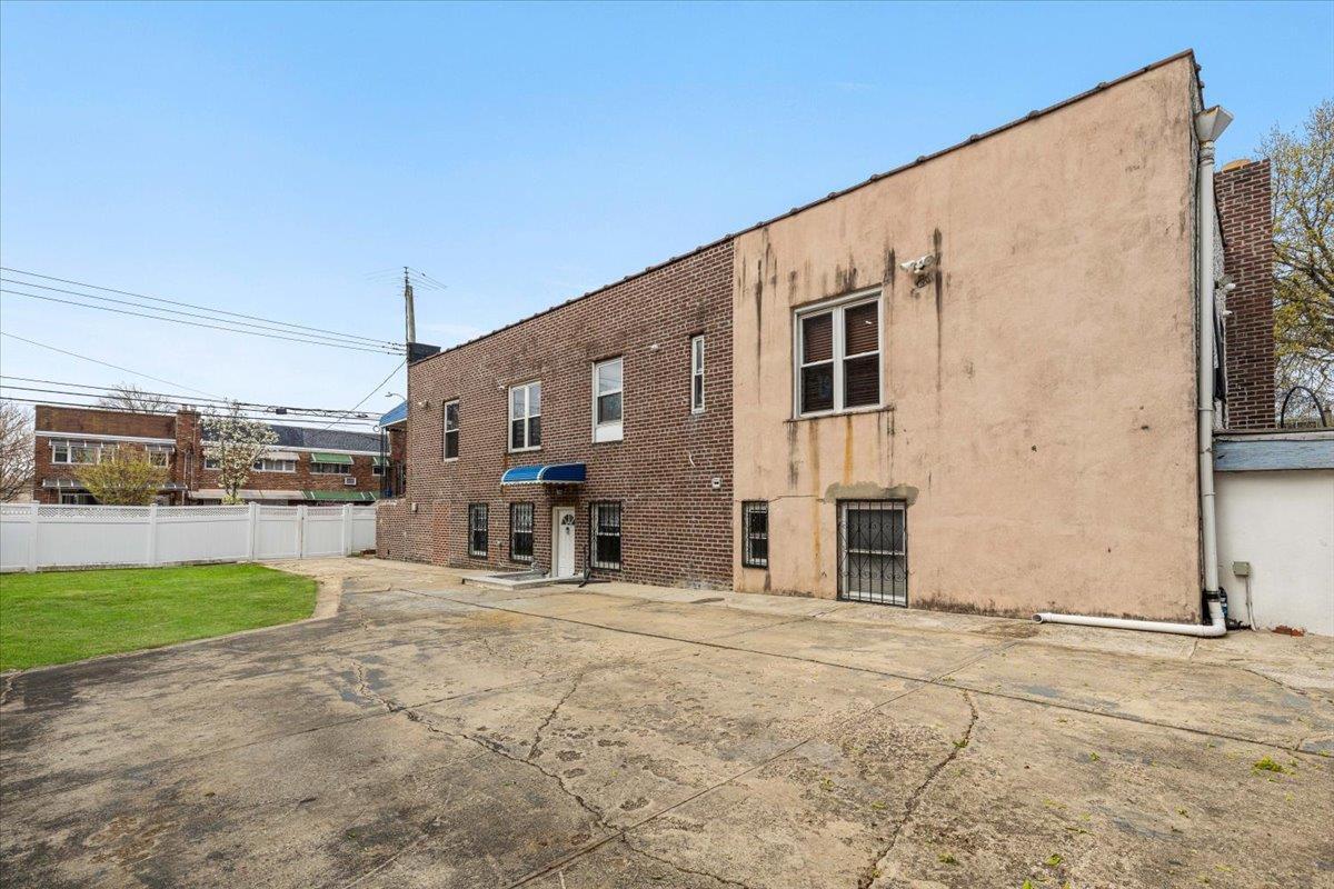 Single Family 213th  Bronx, NY 10469, MLS-849825-13