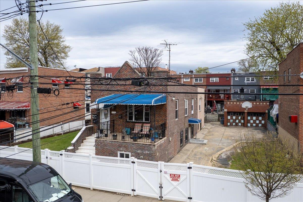 Single Family 213th  Bronx, NY 10469, MLS-849825-2