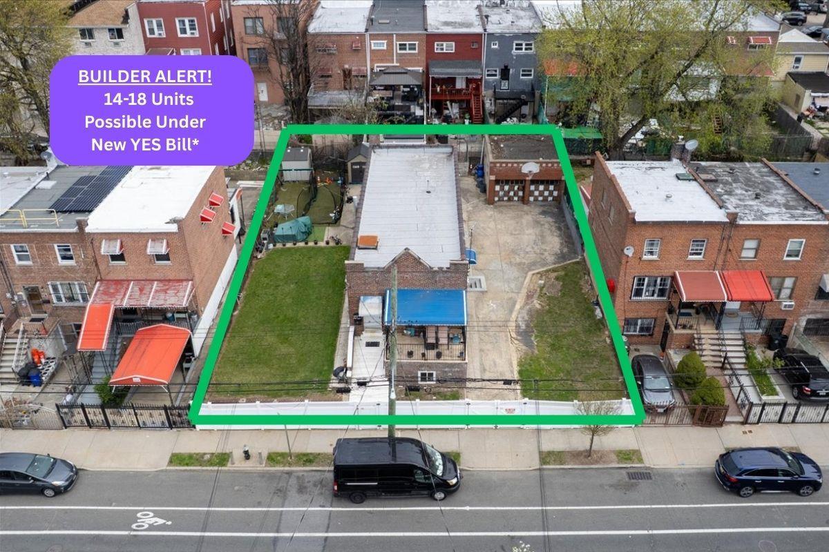 Single Family 213th  Bronx, NY 10469, MLS-849825-4