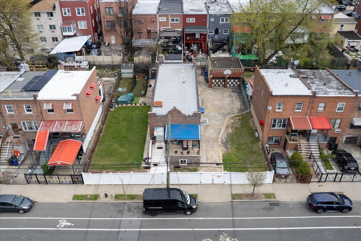 Single Family 213th  Bronx, NY 10469, MLS-849825-6