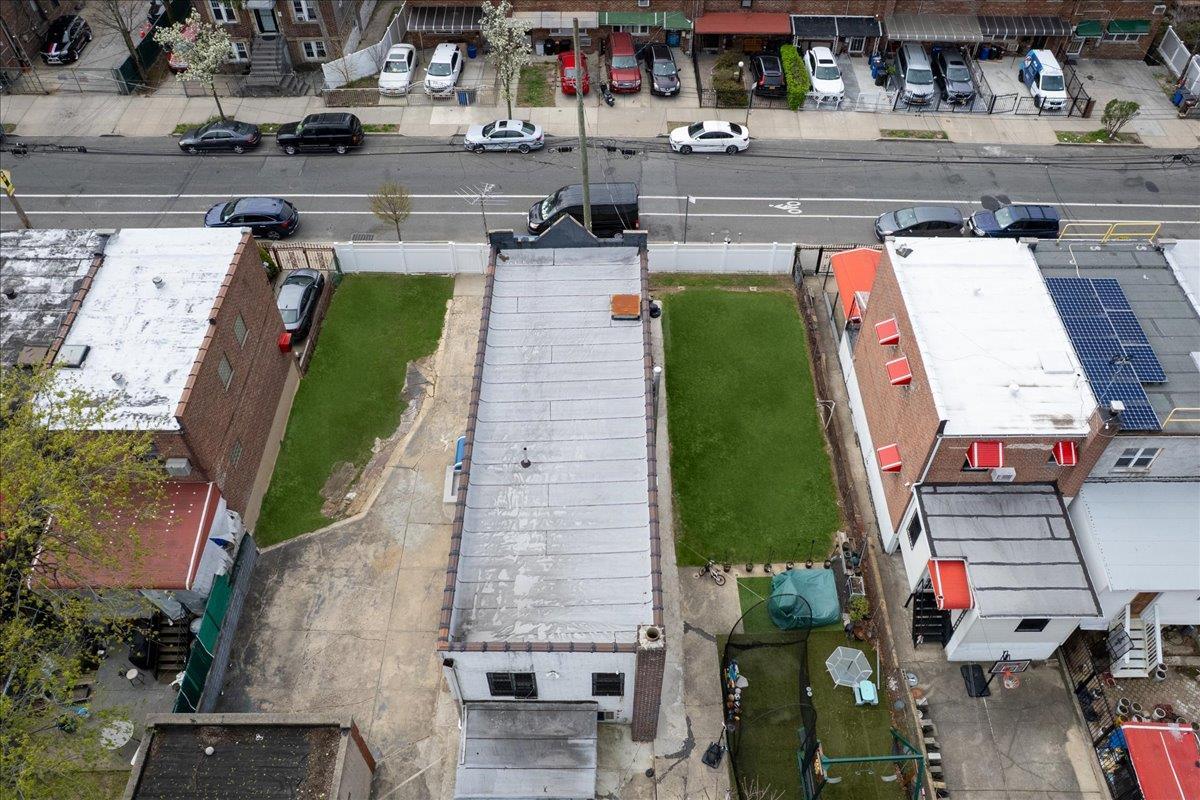 Single Family 213th  Bronx, NY 10469, MLS-849825-9