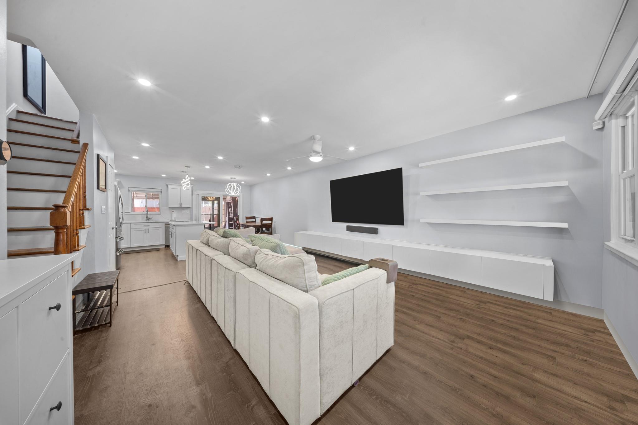 Single Family Murdock  Bronx, NY 10466, MLS-849859-11