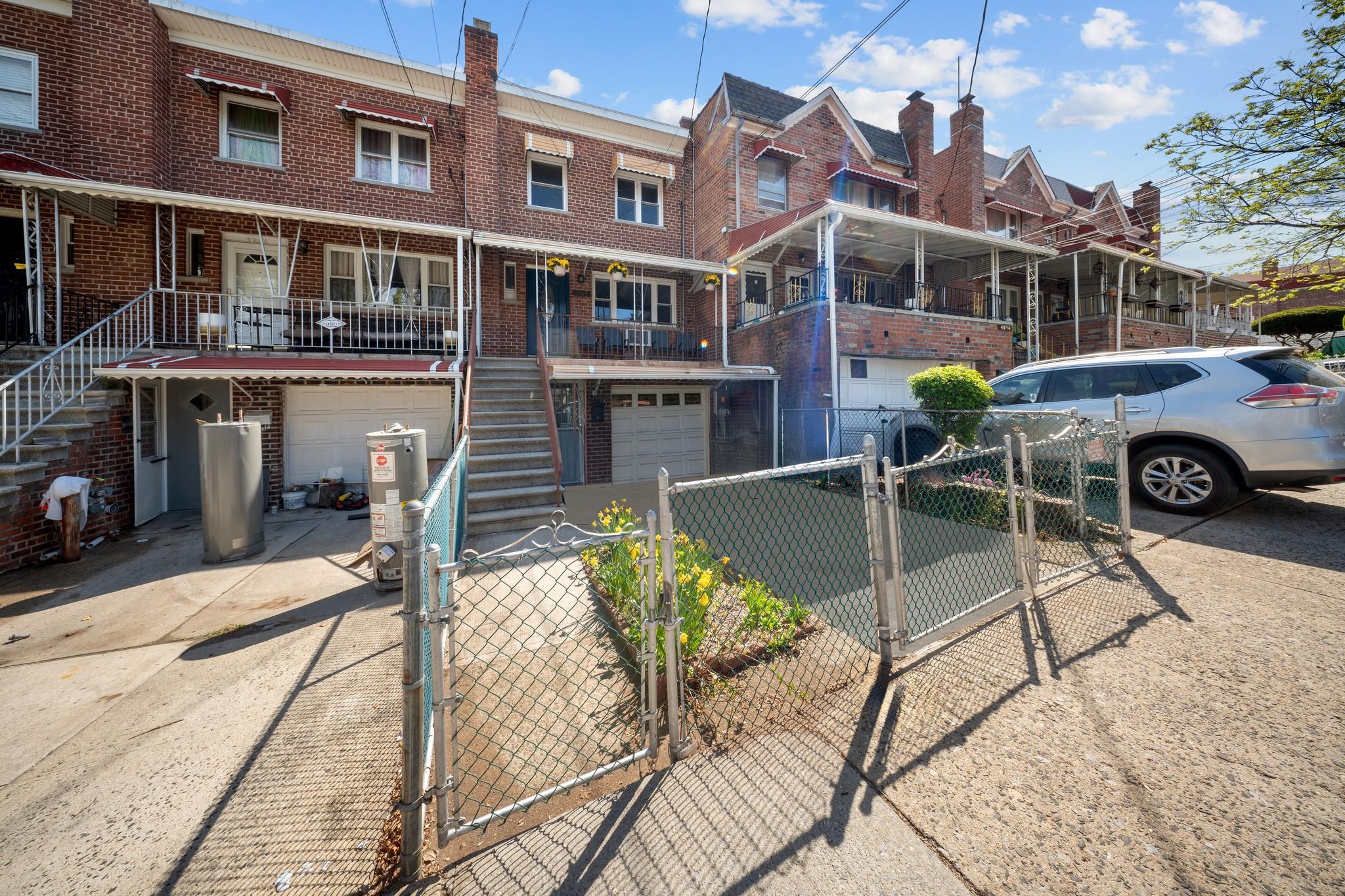 Single Family Murdock  Bronx, NY 10466, MLS-849859-2