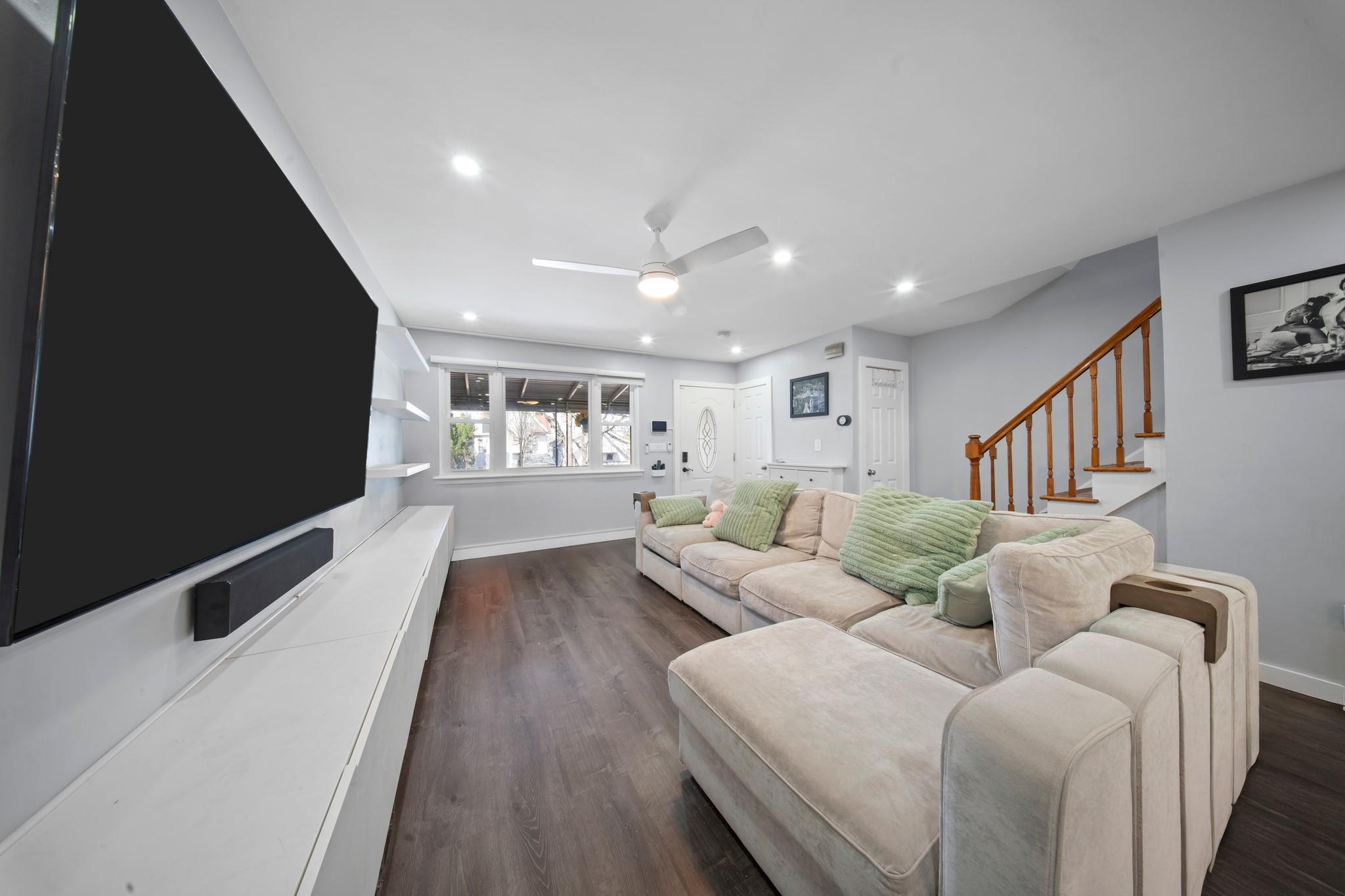 Single Family Murdock  Bronx, NY 10466, MLS-849859-7