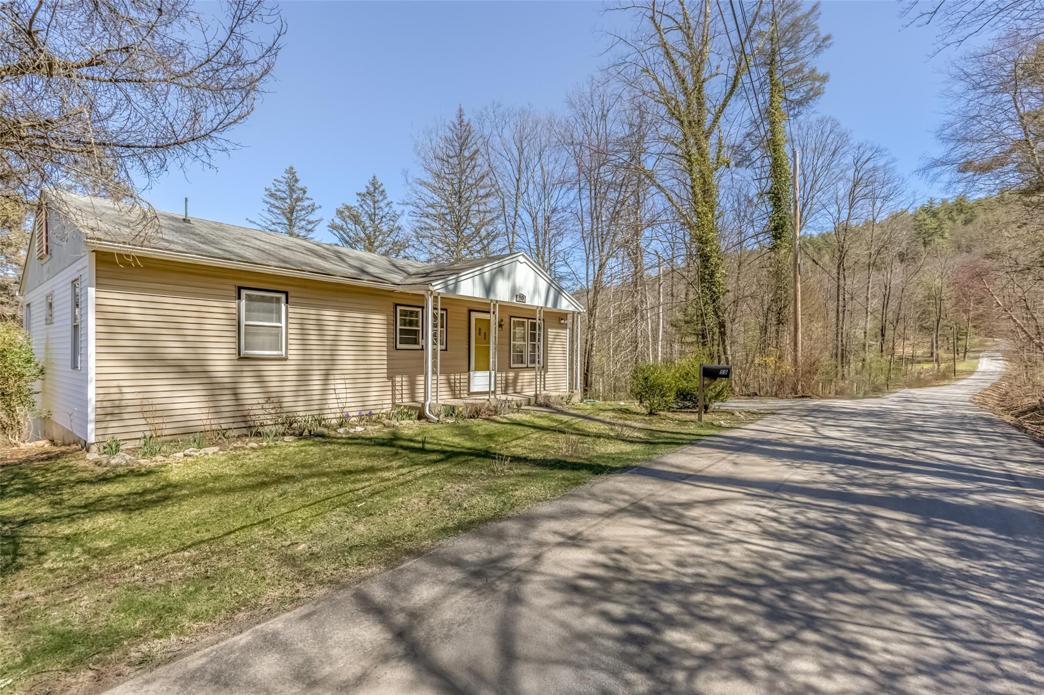 Single Family Old Minnewaska  Ulster County, NY 12446, MLS-849865-2
