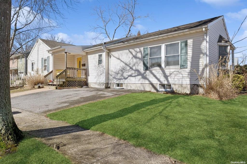 Single Family Laurel  Suffolk County, NY 11768, MLS-849876-4