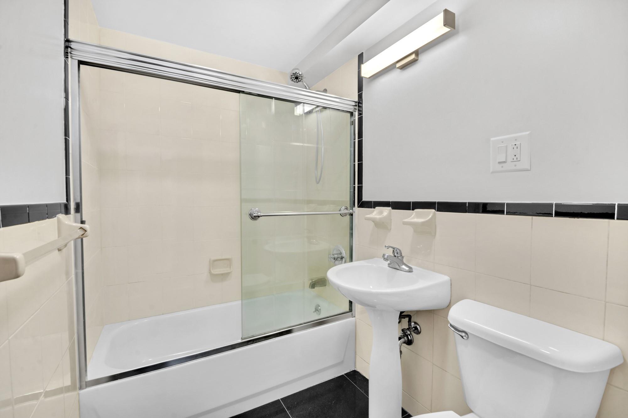 Condo 28th Avenue  Queens, NY 11102, MLS-849893-7