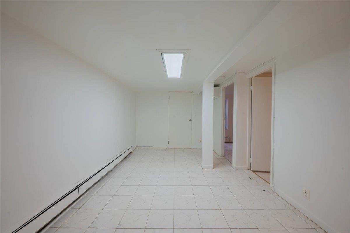 Apartment 29  Queens, NY 11105, MLS-849895-10