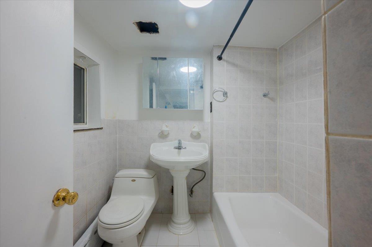 Apartment 29  Queens, NY 11105, MLS-849895-9